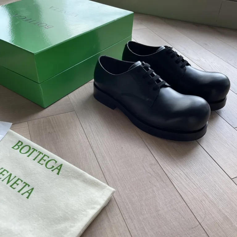 Bottega Veneta Shoe 